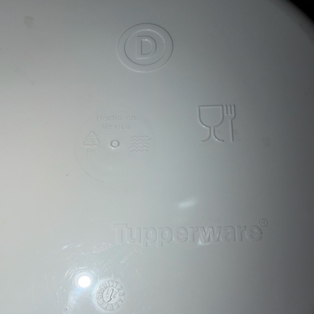 Tupperware‎ White Container Lid set - Picture 2 of 2